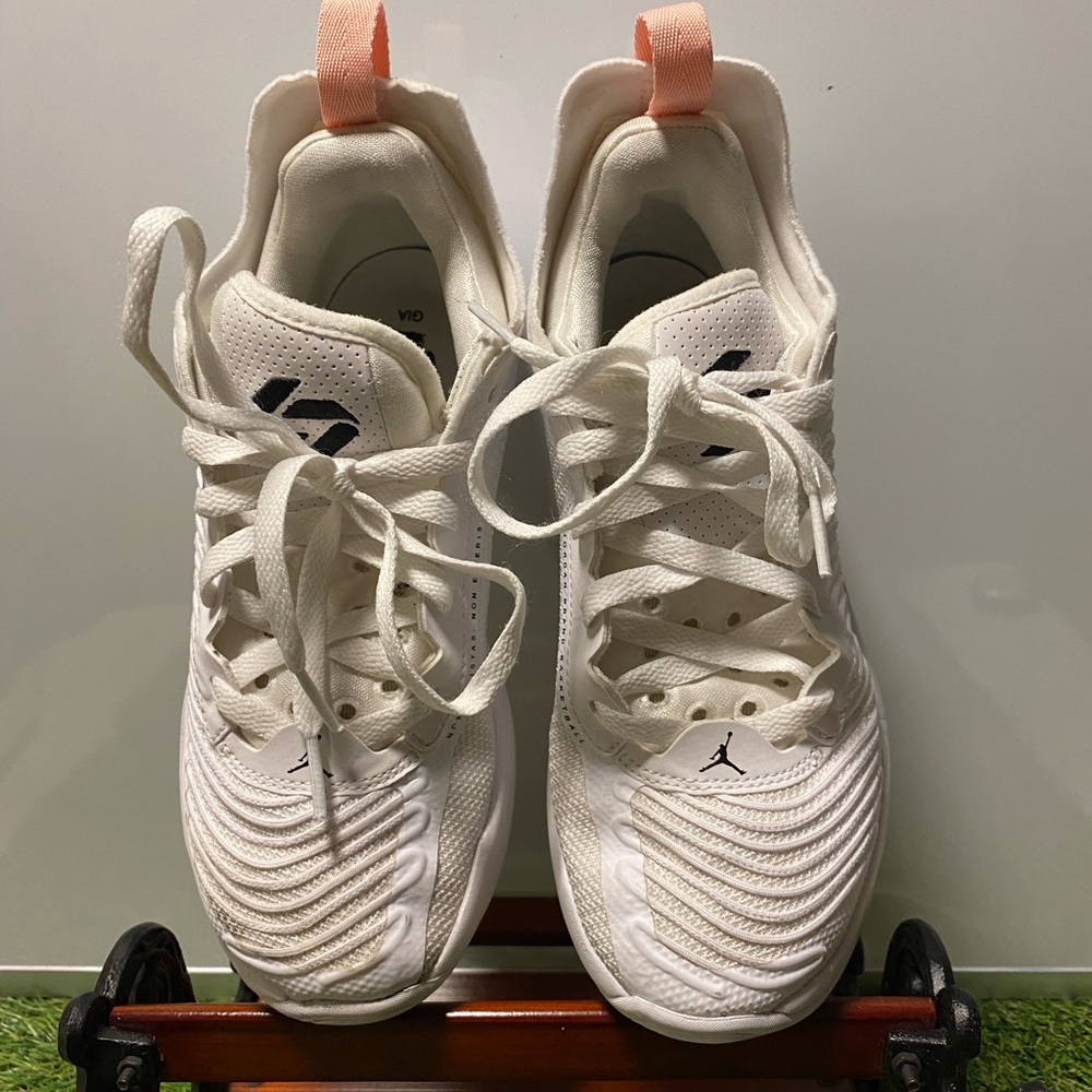 Air Jordan
(GS) Air Jordan Luka 1 'My Dawgs' DQ6513-106
Kids